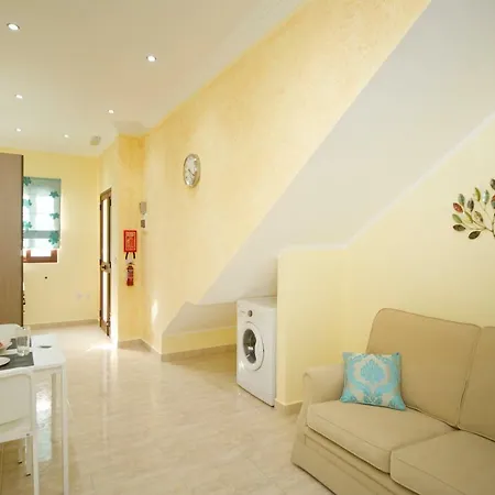 Sliema Duplex 1 Bedroom Apartment - Sleeps 4 Extérieur photo